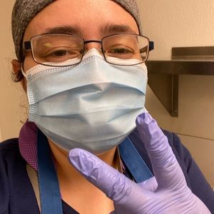 Meet your Posher, Anahi